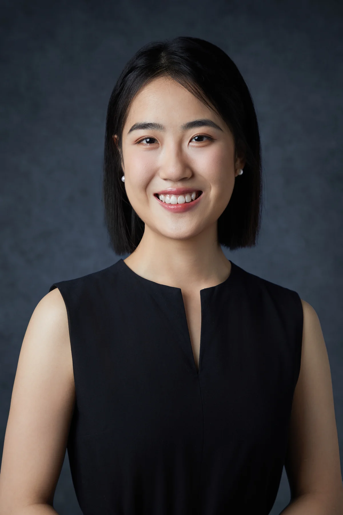刘箫仪 Isabella Liu 黑裙形象照